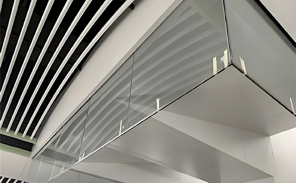 克拉玛依玻璃挡烟垂壁