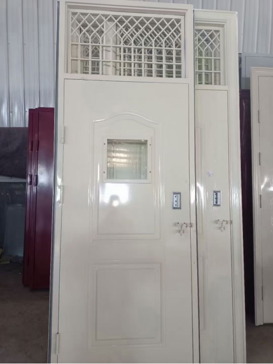 克拉玛依学校教室门