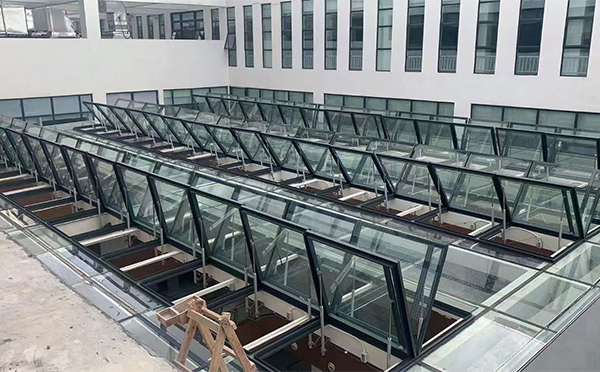 百安科技有限公司近期克拉玛依排烟窗项目案例分享 百安科技有限公司近期克拉玛依排烟窗项目案例分享